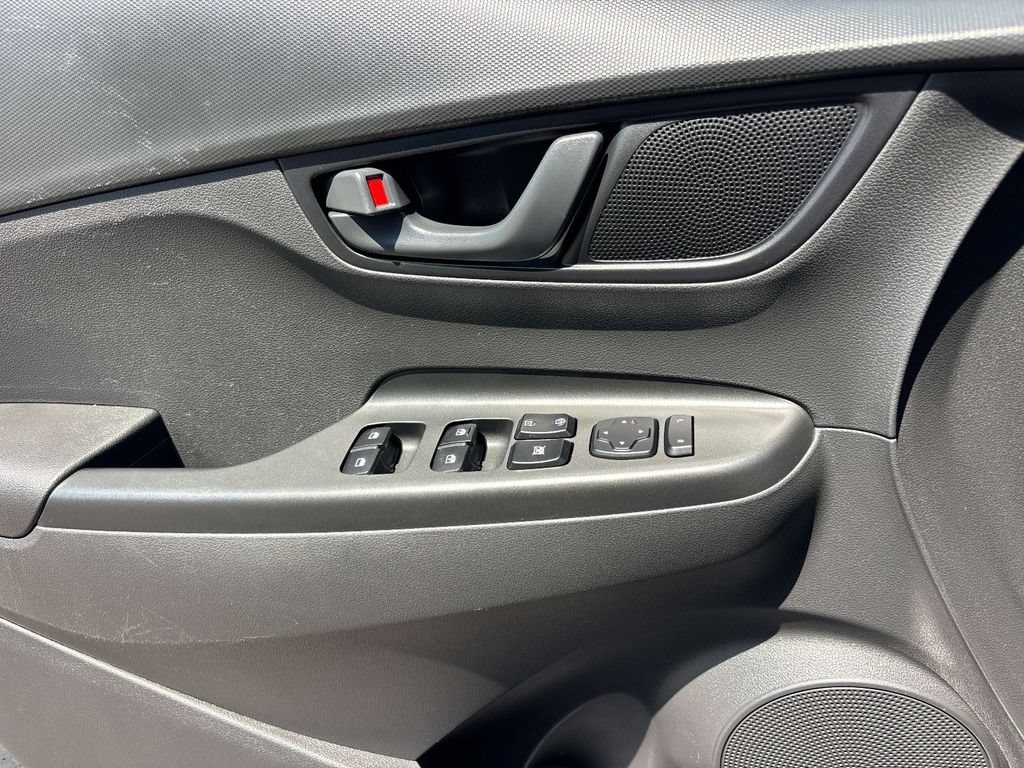 Used 2023 Hyundai Kona SEL AWD/4WD image 19
