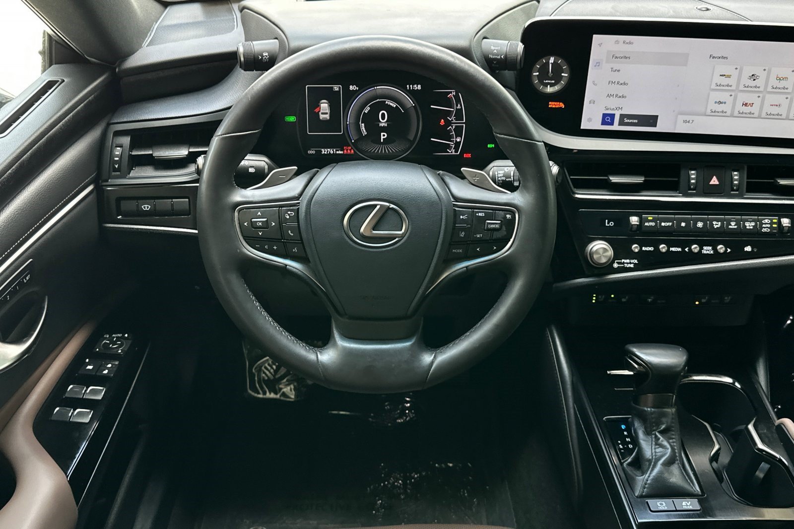 Certified 2024 Lexus ES 300h w/ Premium Package FWD image 31