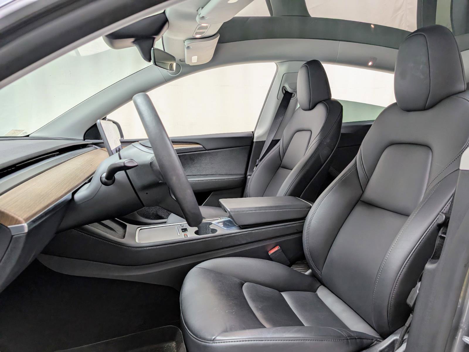 Used 2024 Tesla Model Y Long Range image 15