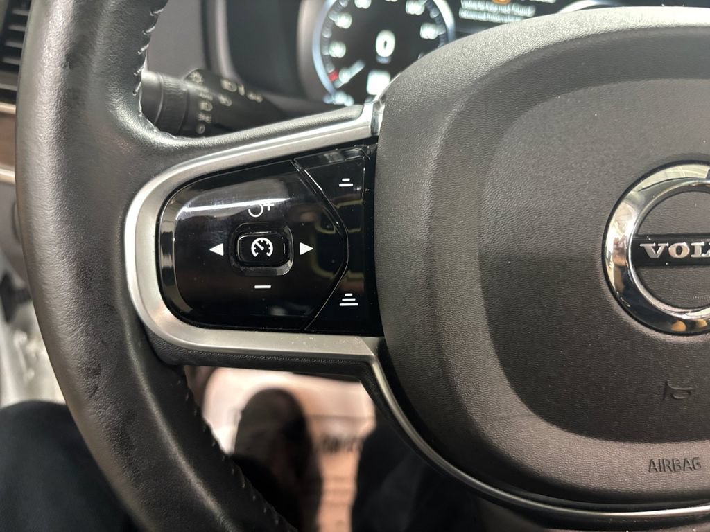 Used 2016 Volvo XC90 T6 Momentum w/ Momentum Plus Package AWD/4WD image 28