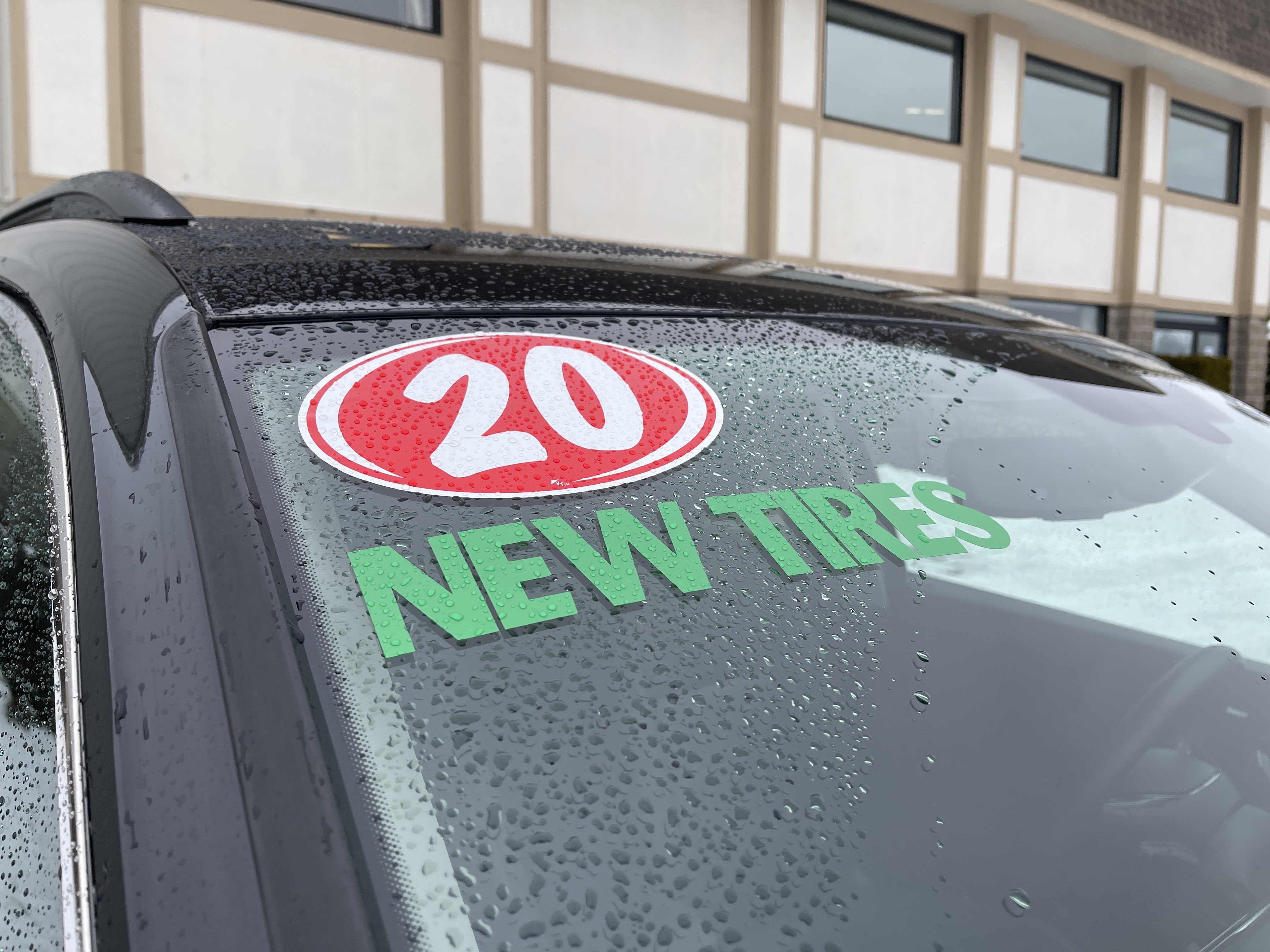 Used 2020 Volkswagen Tiguan SE w/ Panoramic Sunroof Package image 25