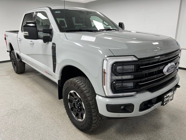 Used 2025 Ford F350 Platinum w/ Tremor Off-Road Package AWD/4WD image 2