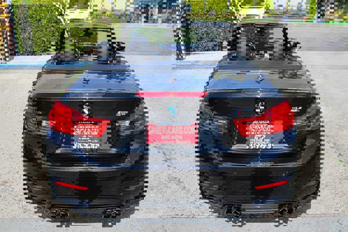 Used 2015 BMW M4 Convertible image 15