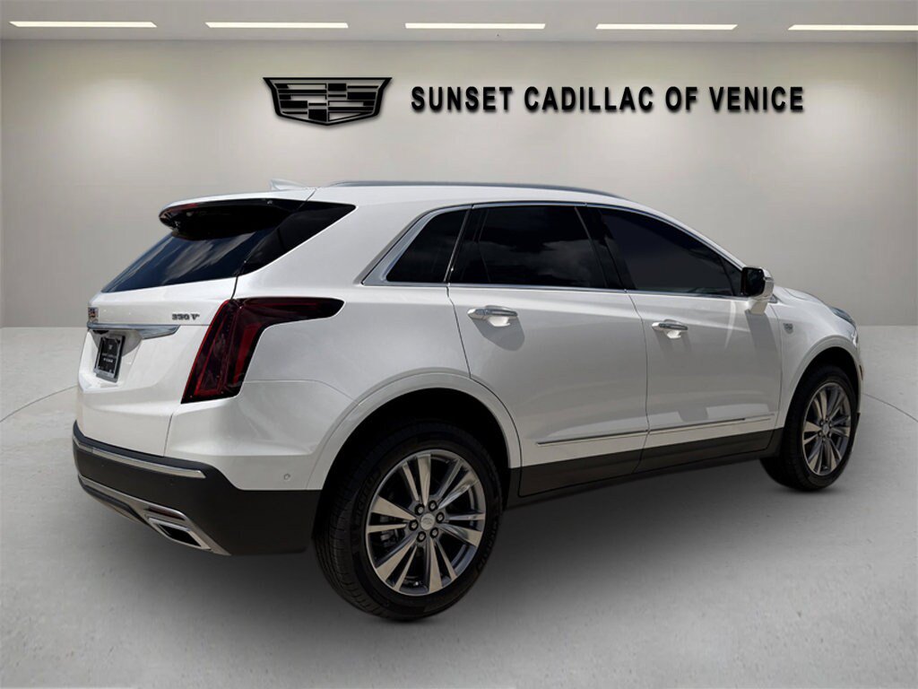 New 2026 Cadillac XT5 Premium Luxury FWD image 3