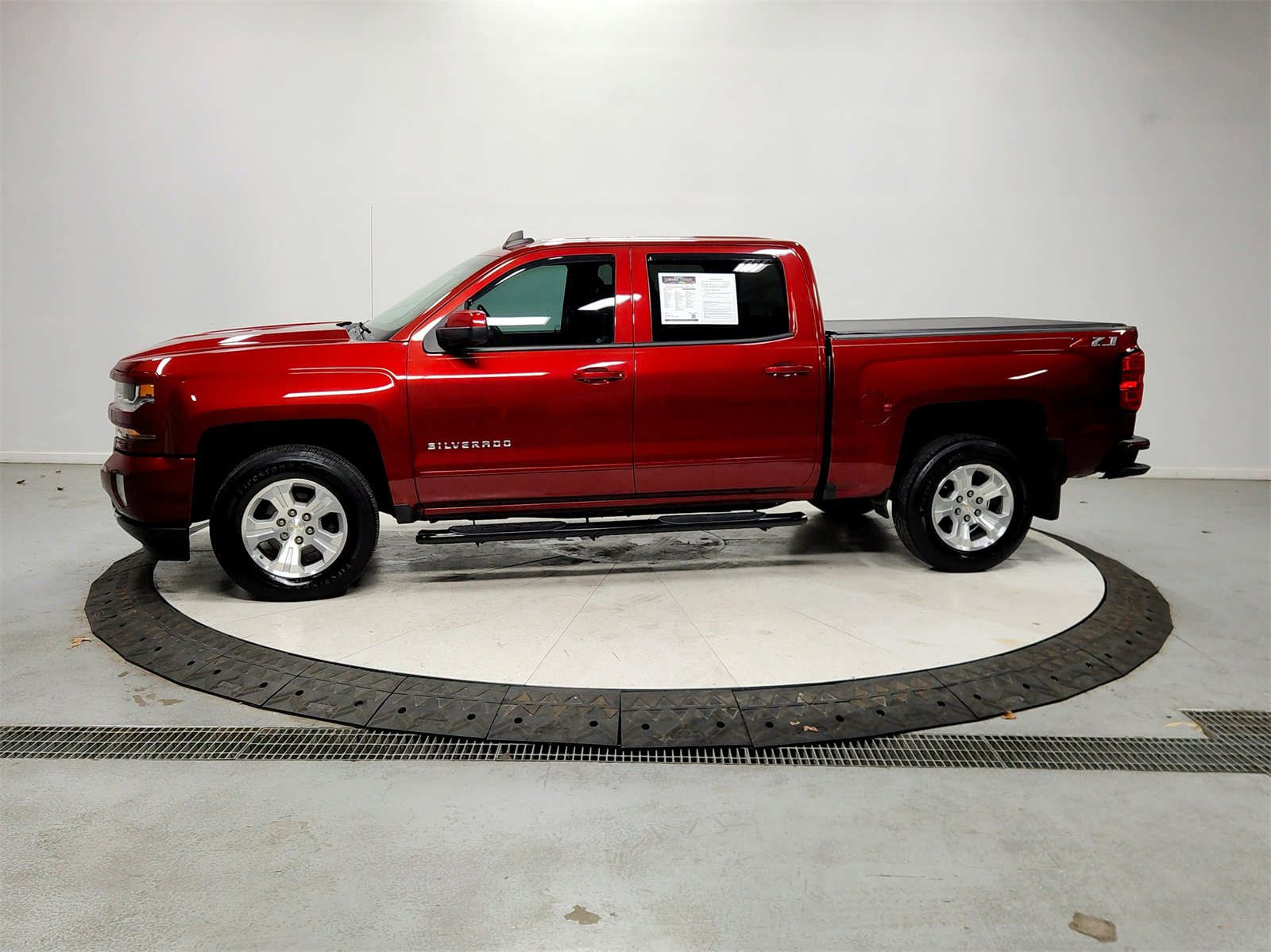 Used 2018 Chevrolet Silverado 1500 LT w/ All Star Edition image 4