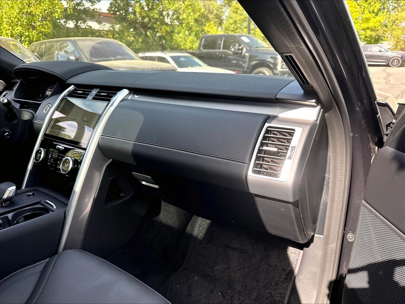 New 2026 Land Rover Discovery Dynamic SE AWD/4WD image 28