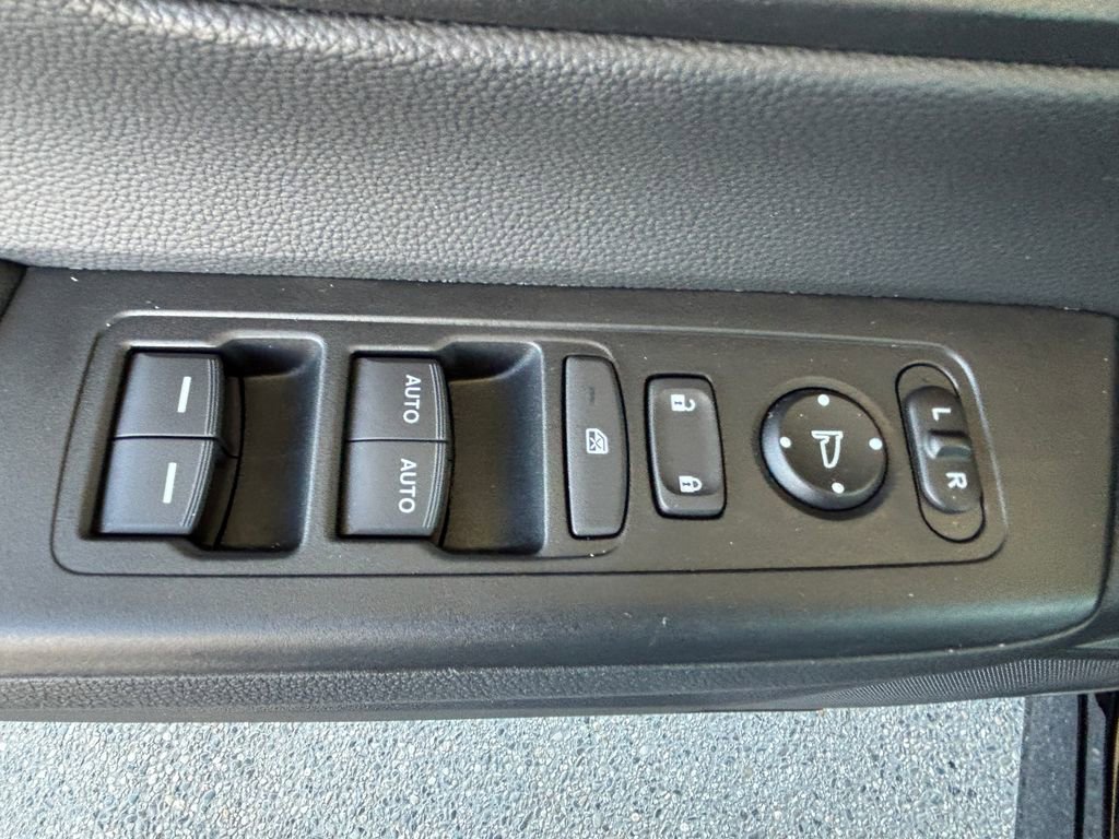 Used 2025 Honda CR-V EX image 25