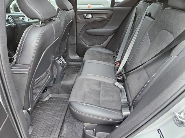 Used 2023 Volvo XC40 Recharge Ultimate w/ Protection Package Premier AWD/4WD image 13