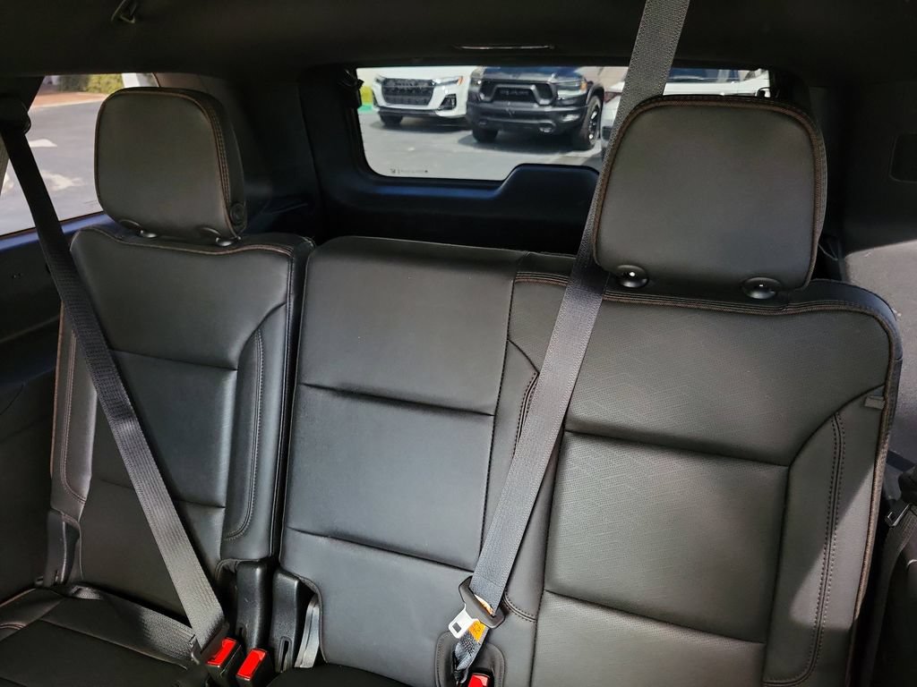 Used 2021 Chevrolet Suburban High Country w/ Premium Package AWD/4WD image 13