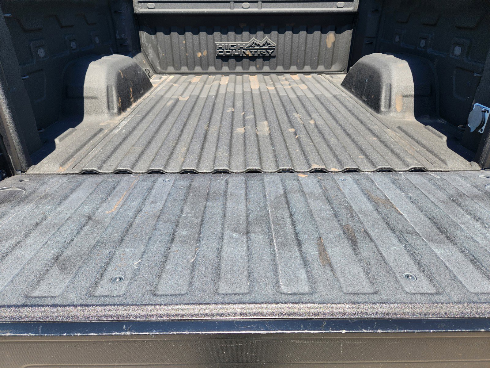 Used 2021 Chevrolet Silverado 1500 High Country w/ Technology Package AWD/4WD image 26