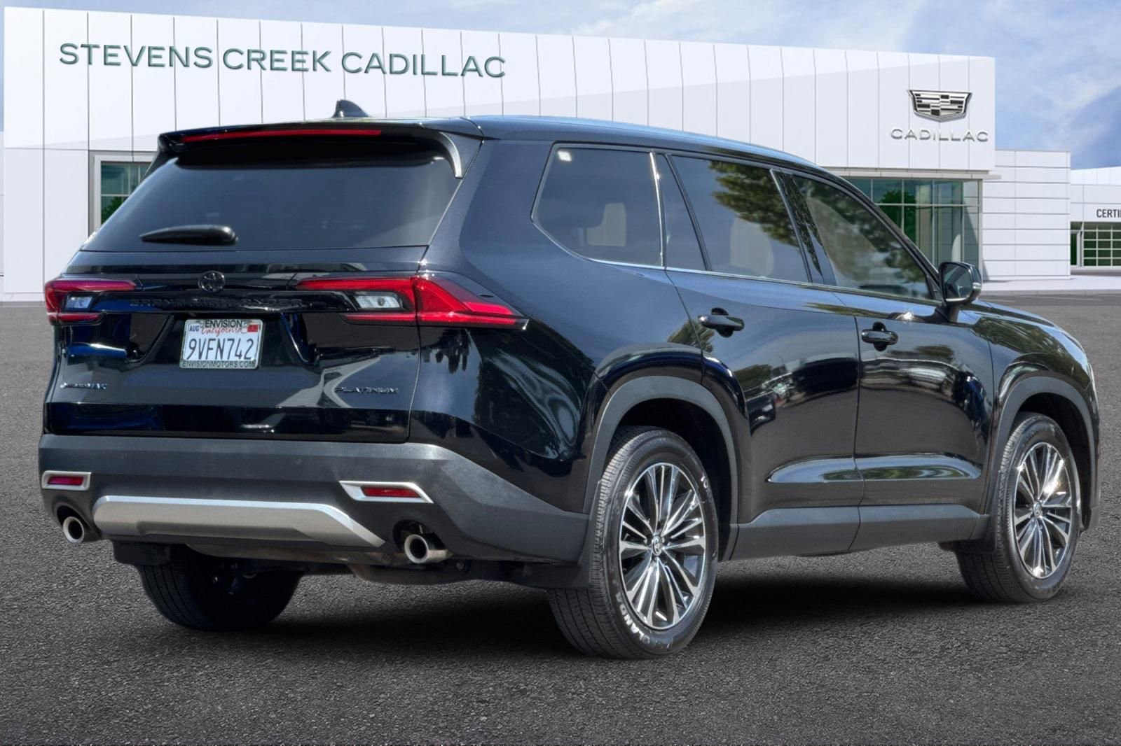 Used 2025 Toyota Grand Highlander AWD Hybrid image 3