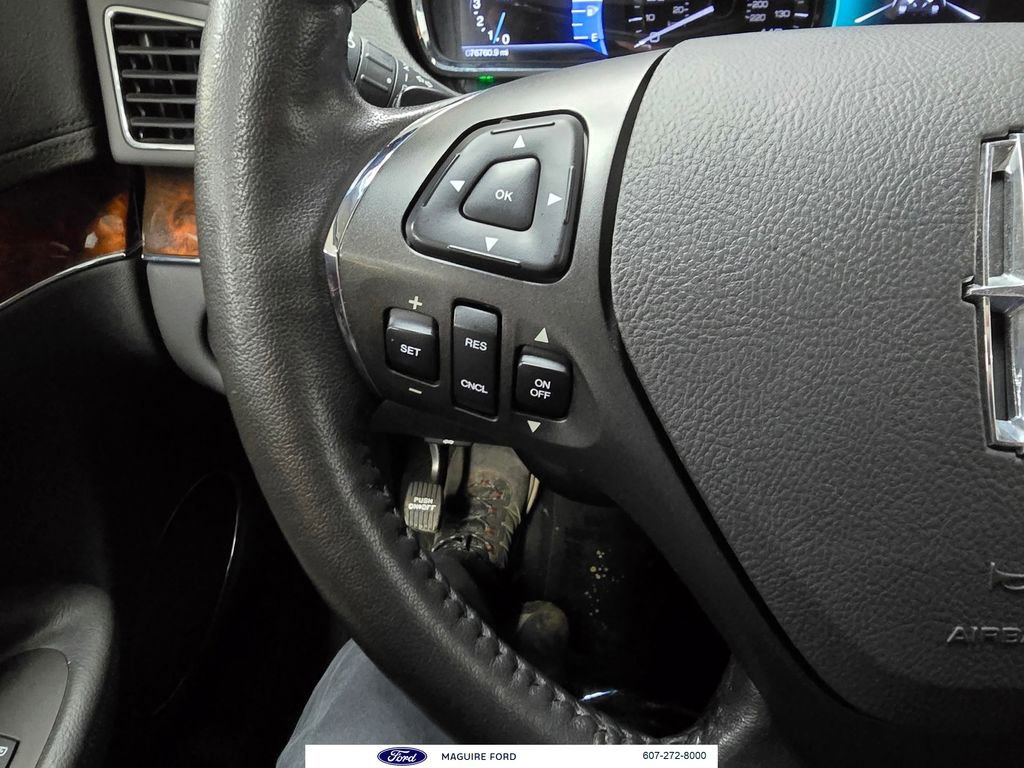 Used 2017 Lincoln MKT AWD image 28