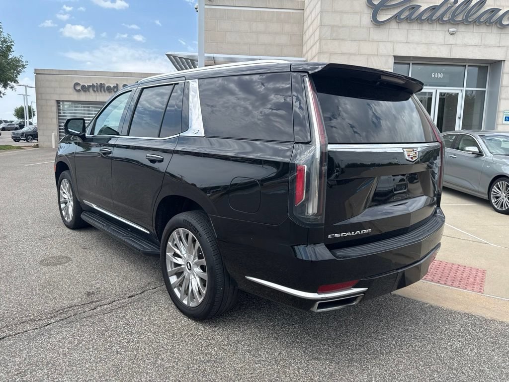 Used 2021 Cadillac Escalade Premium Luxury AWD/4WD image 4