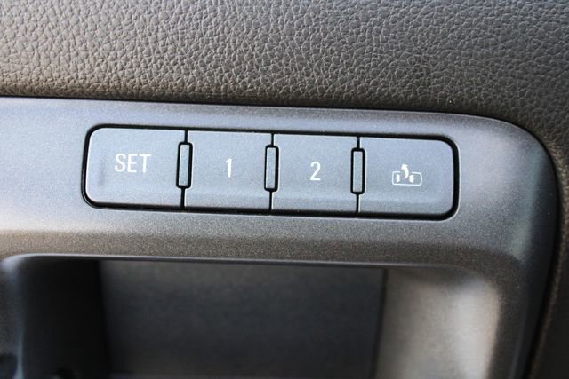 Used 2017 GMC Sierra 1500 SLT w/ SLT Premium Package image 4