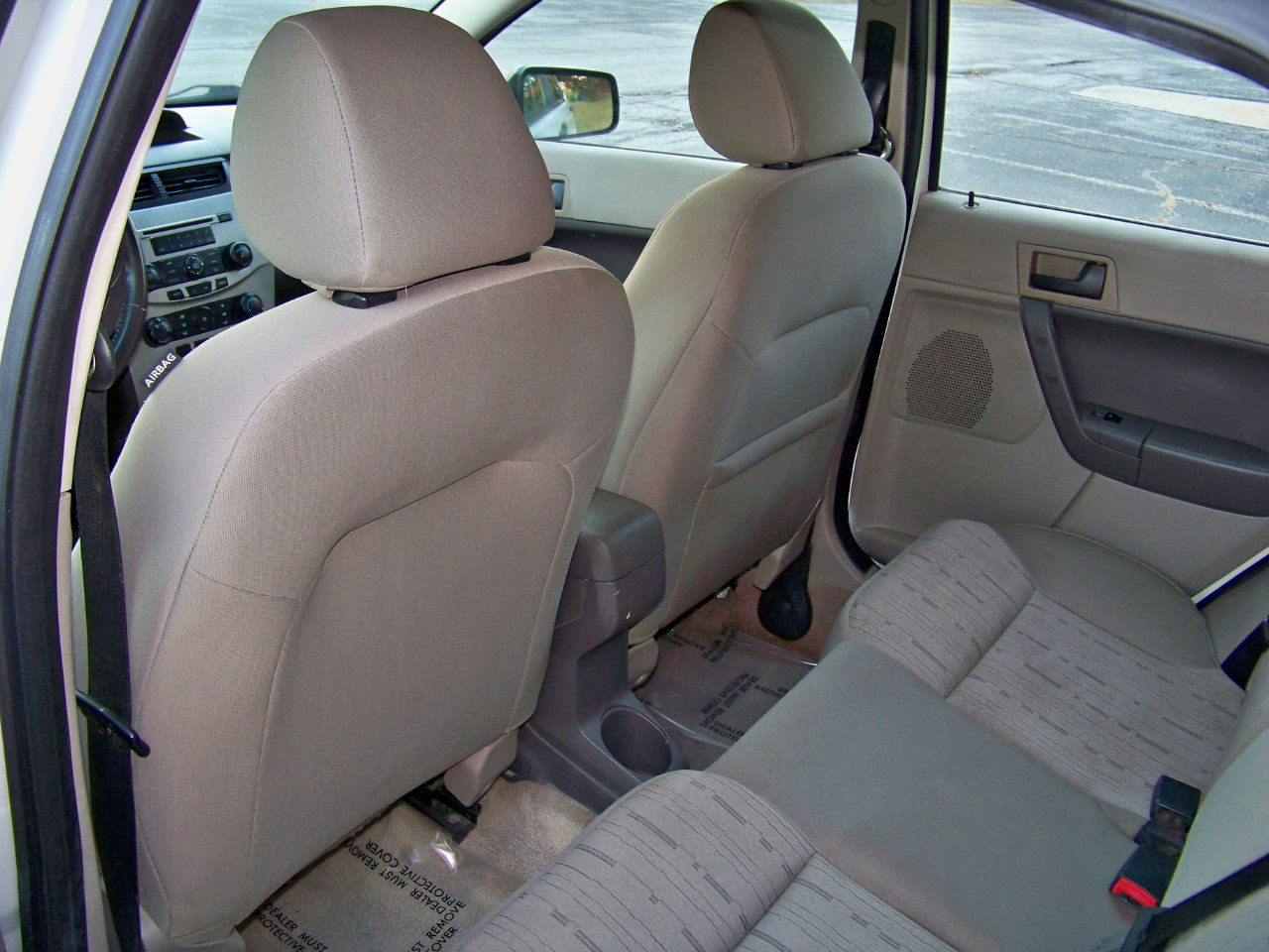 Used 2010 Ford Focus SE image 39