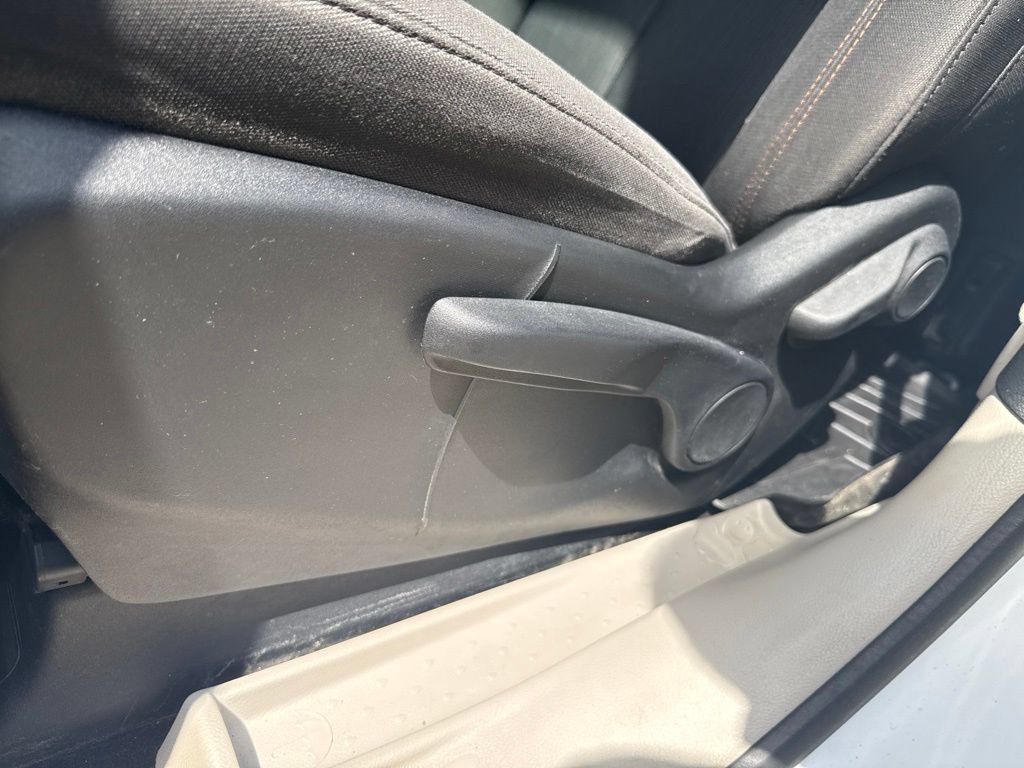 Used 2018 Chrysler Pacifica L FWD image 23