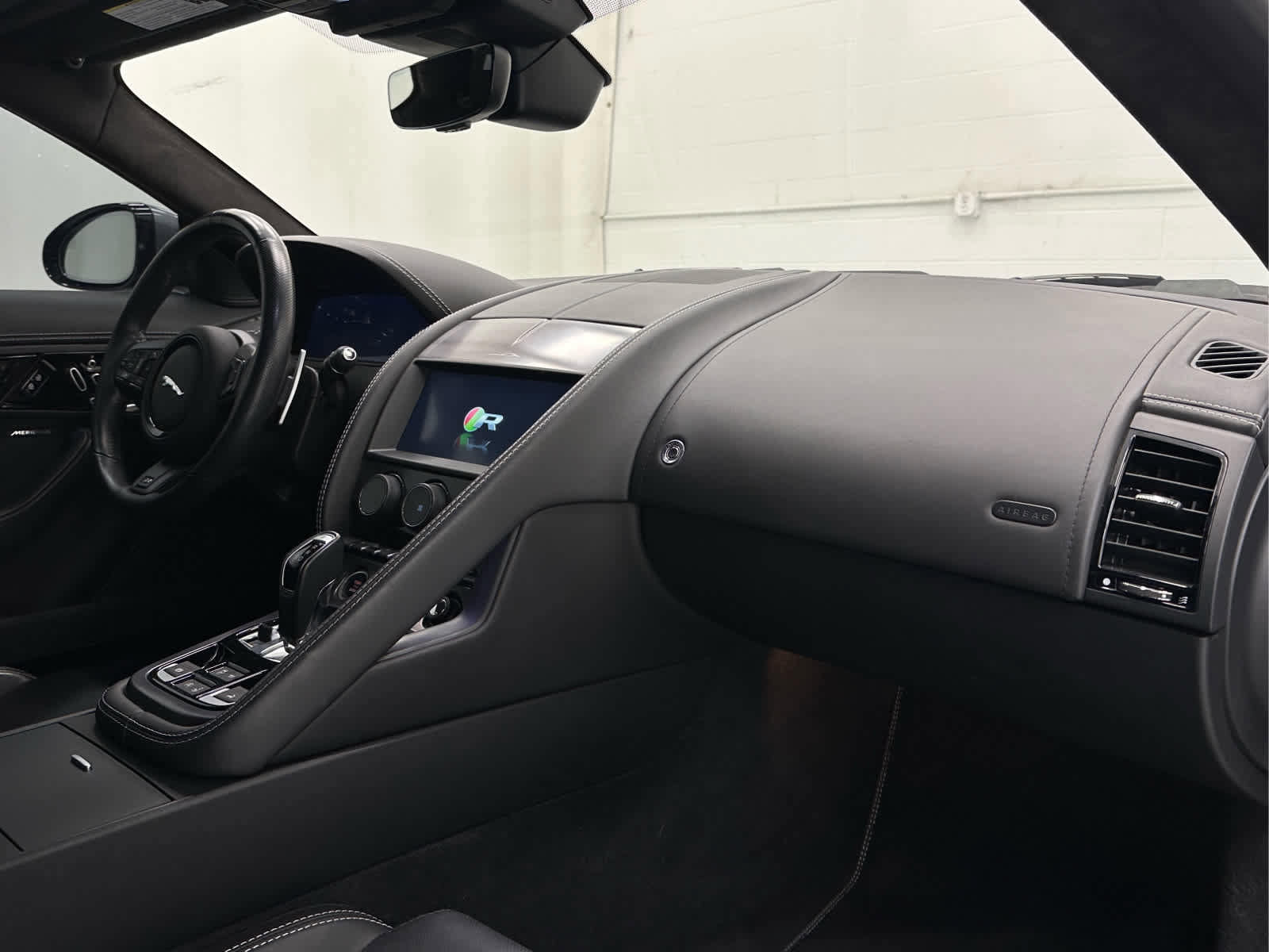 Used 2024 Jaguar F-TYPE R image 20