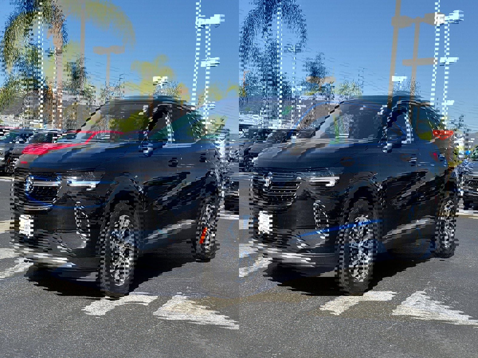 Certified 2023 Buick Envision Essence image 2