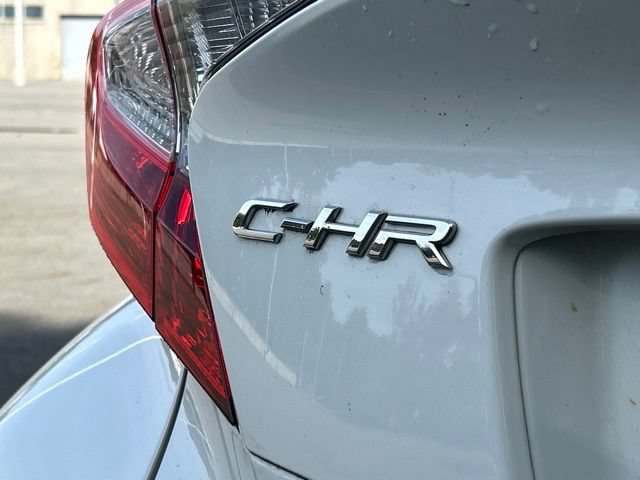 Used 2021 Toyota C-HR LE FWD image 13