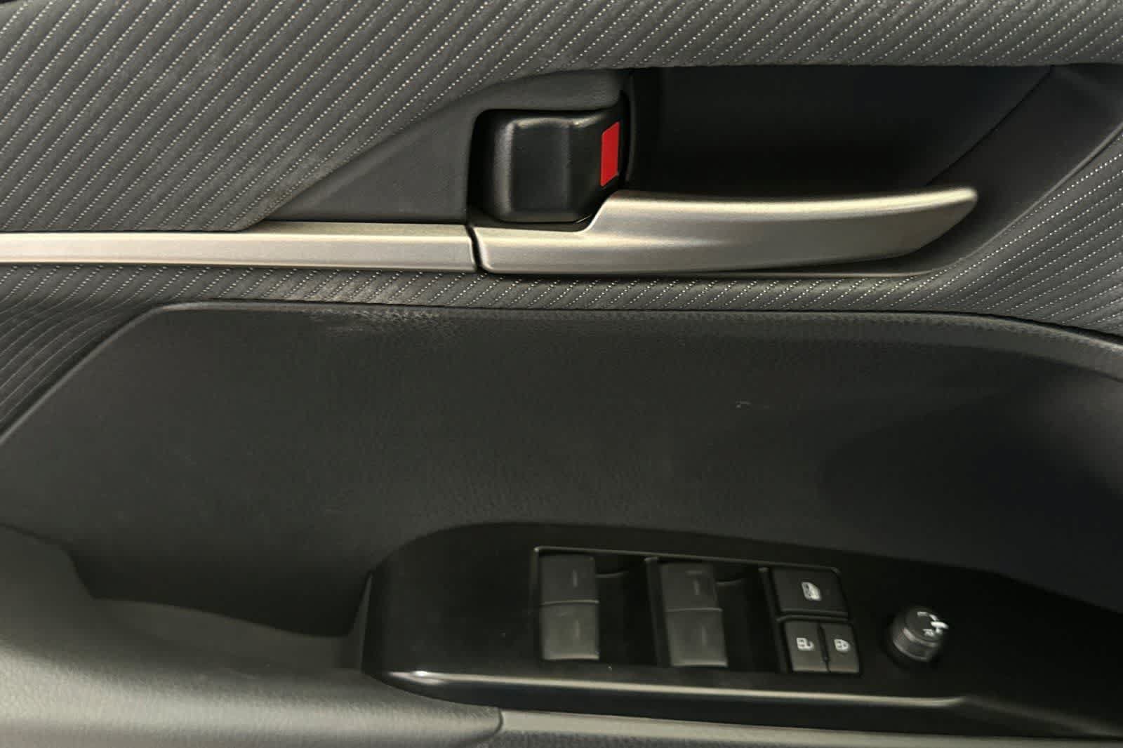 Used 2026 Toyota Camry SE w/ Multimedia Upgrade Package FWD image 15