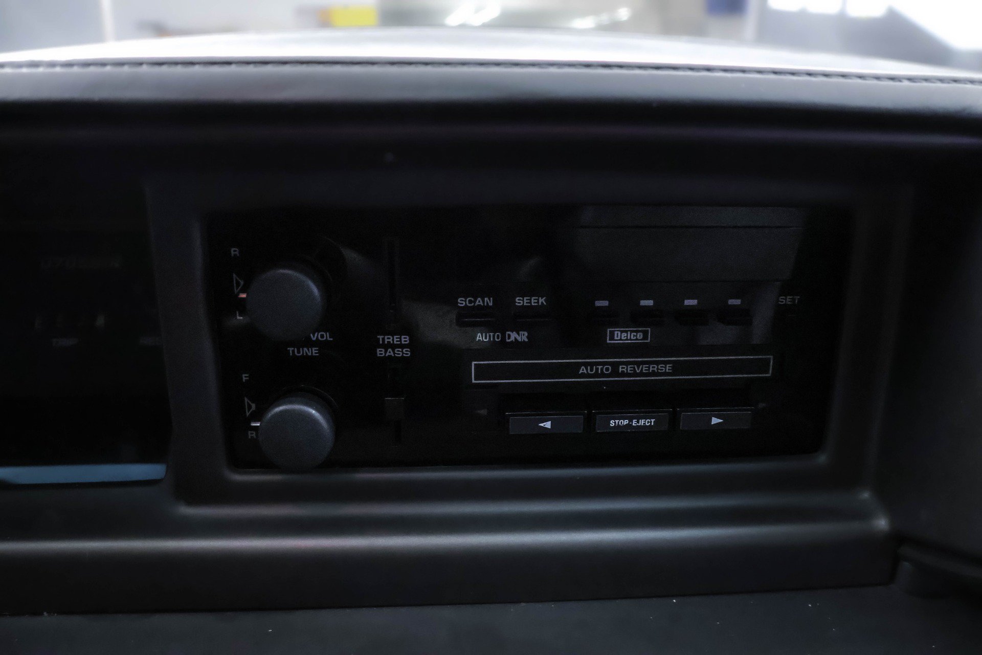 Used 1994 Oldsmobile Cutlass Supreme S FWD image 10