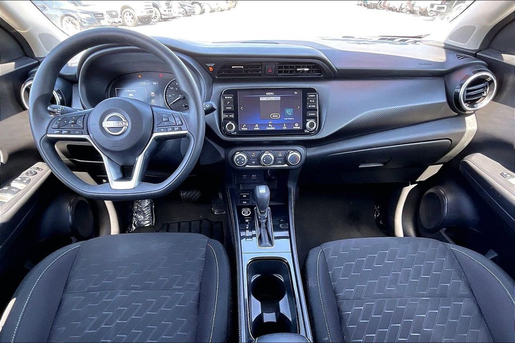 Used 2024 Nissan Kicks SV image 7