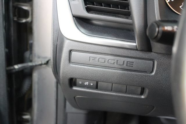 Used 2021 Nissan Rogue S AWD/4WD image 14