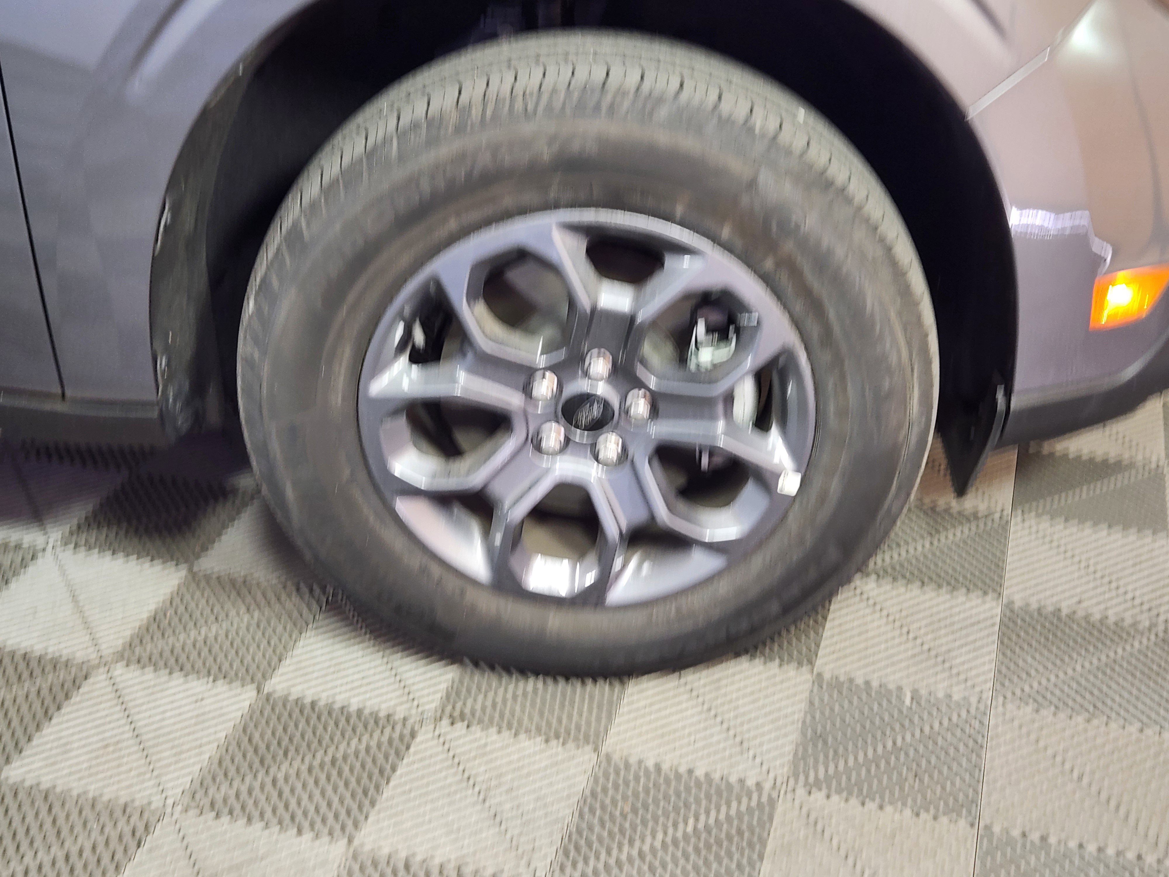 Used 2025 Ford Maverick XLT w/ XLT Luxury Package image 9