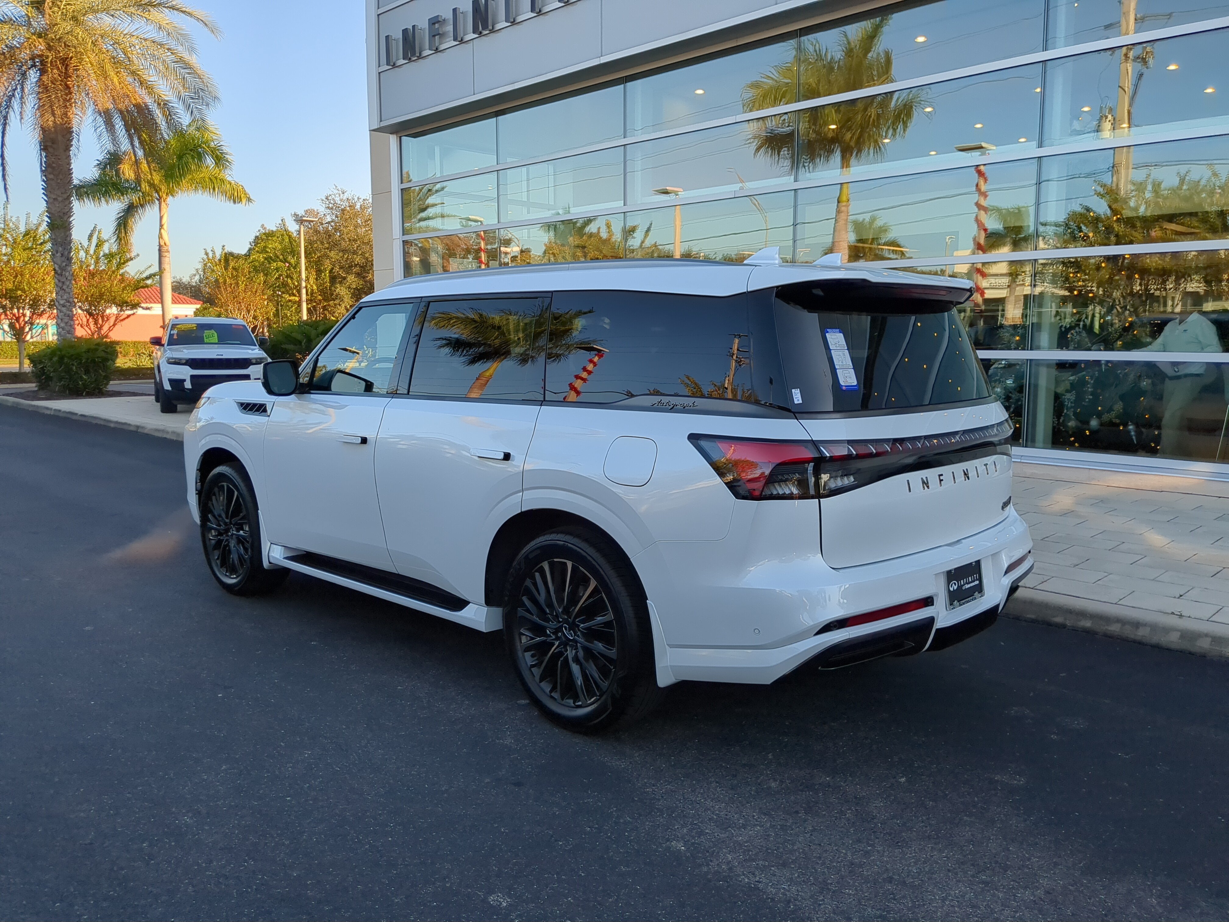New 2026 INFINITI QX80 Autograph w/ Premium Cargo Package AWD/4WD image 6