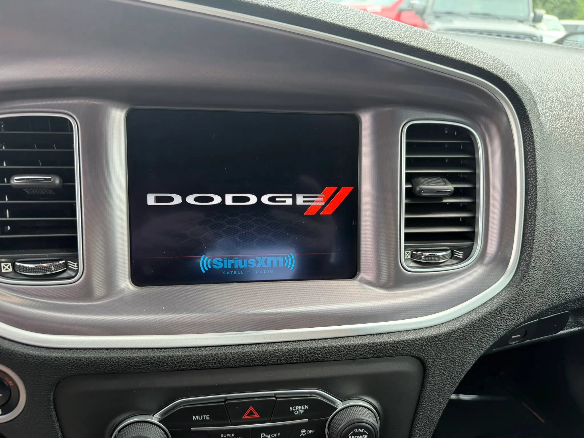 Used 2019 Dodge Charger SXT AWD/4WD image 21