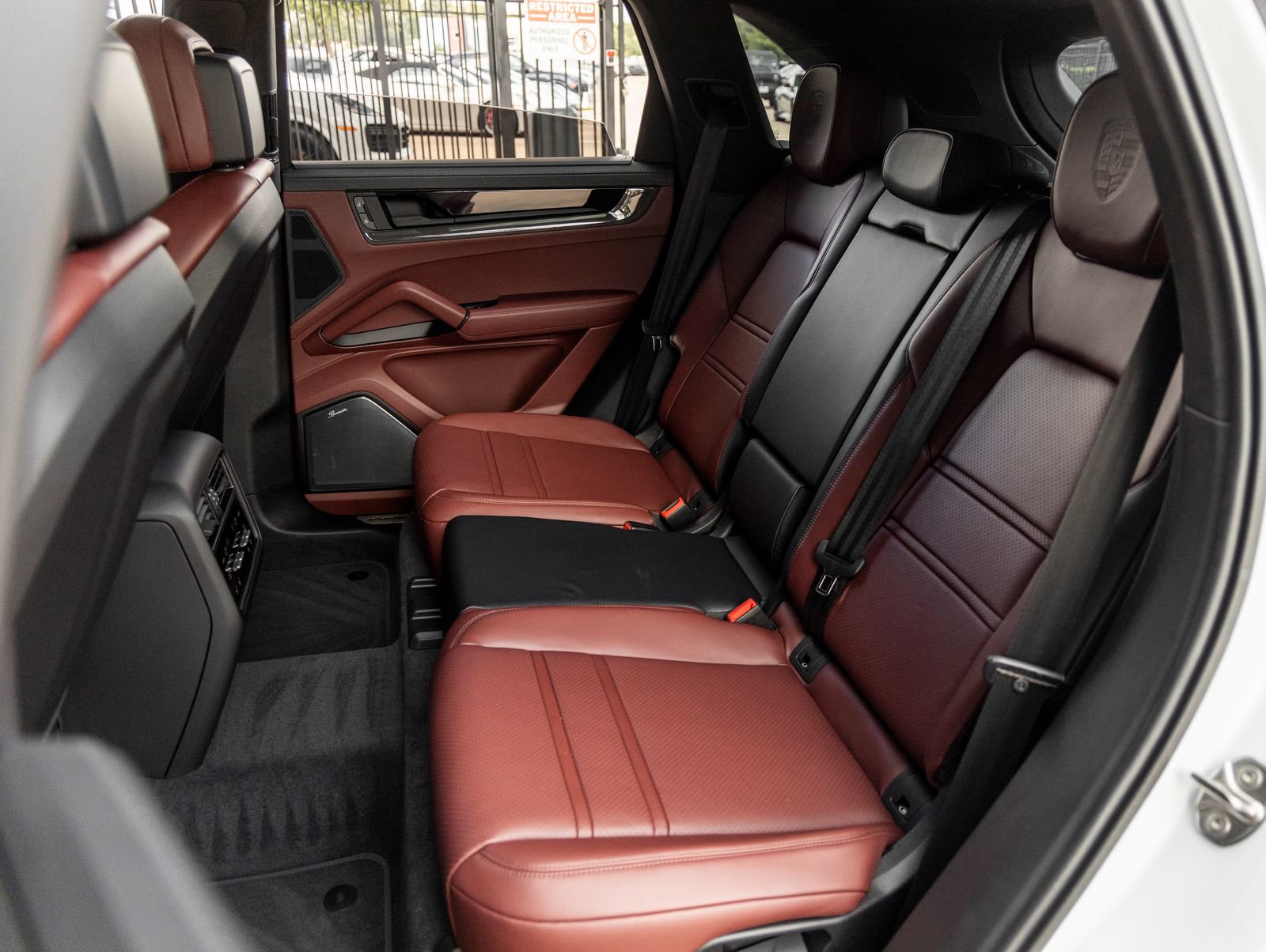 New 2026 Porsche Cayenne GTS AWD/4WD image 38