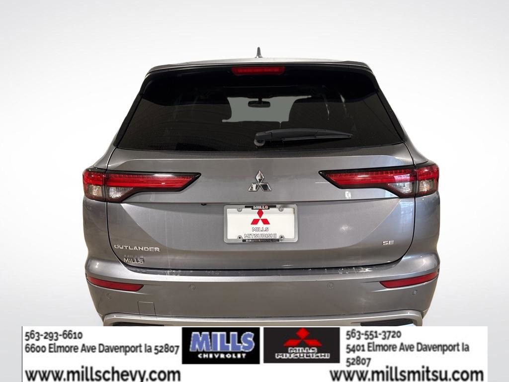 Used 2022 Mitsubishi Outlander SE AWD/4WD image 6