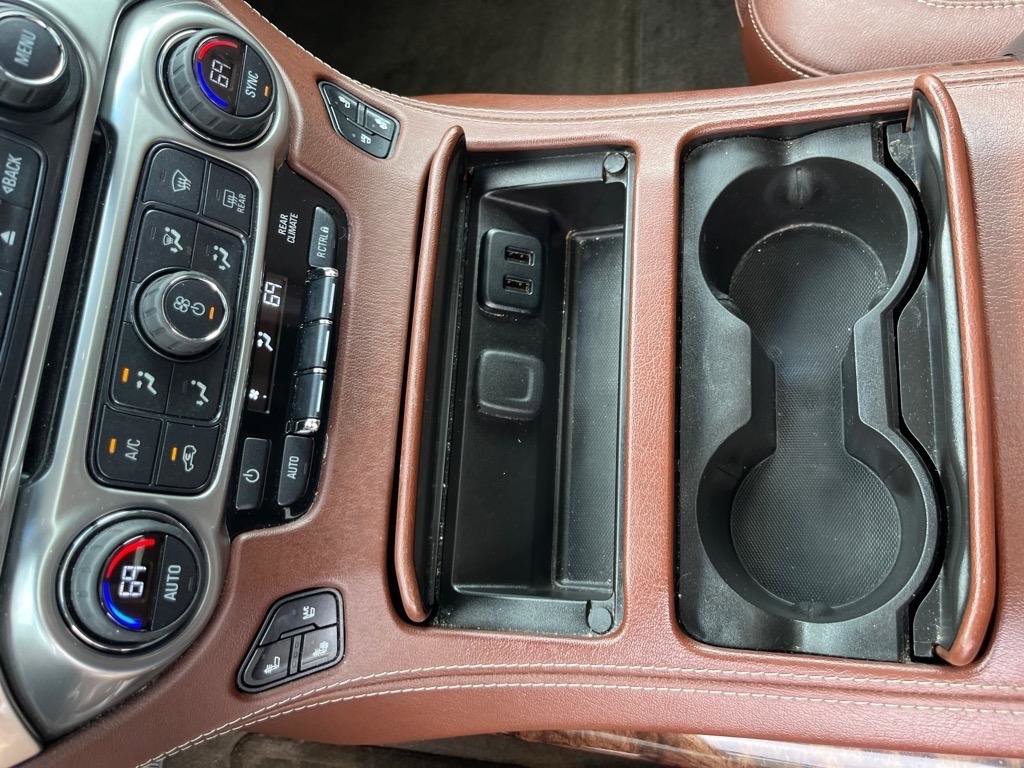 Used 2016 Chevrolet Suburban LTZ image 15