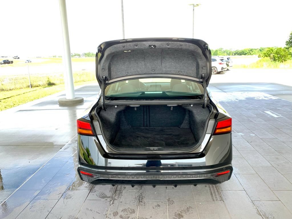Used 2023 Nissan Altima 2.5 S FWD image 21