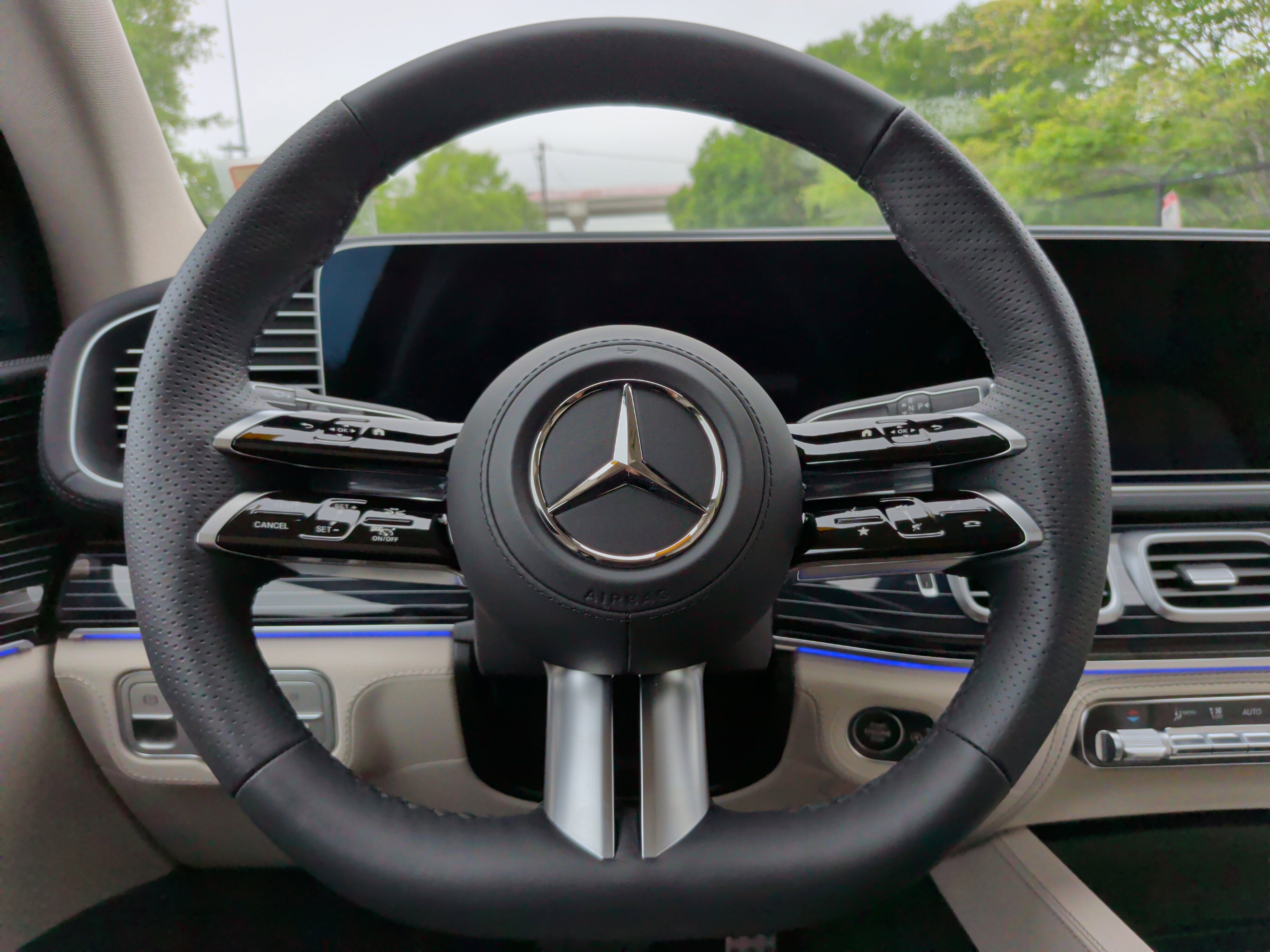 Used 2026 Mercedes-Benz GLS 450 4MATIC image 23