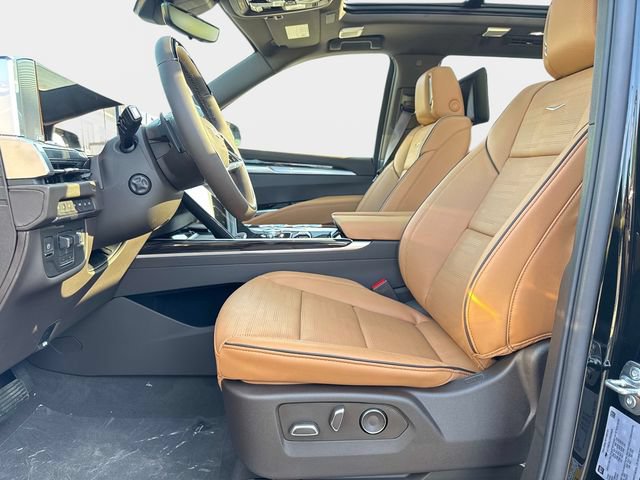 New 2026 Cadillac Escalade Luxury w/ LPO, Radiant Package AWD/4WD image 22