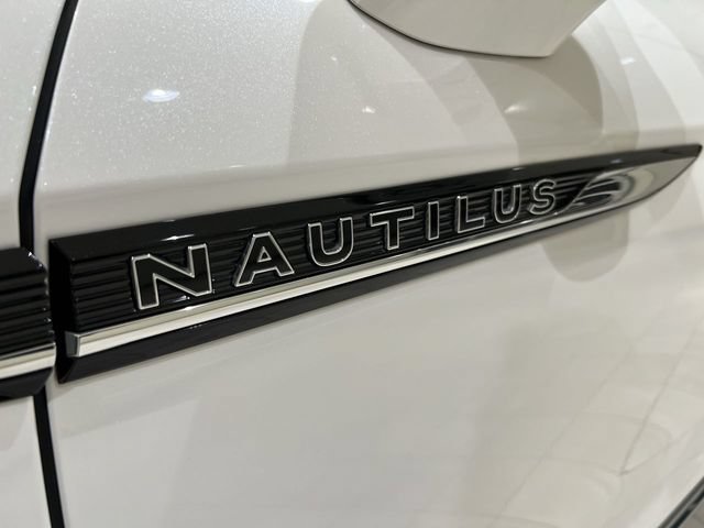 Used 2022 Lincoln Nautilus Black Label AWD/4WD image 27
