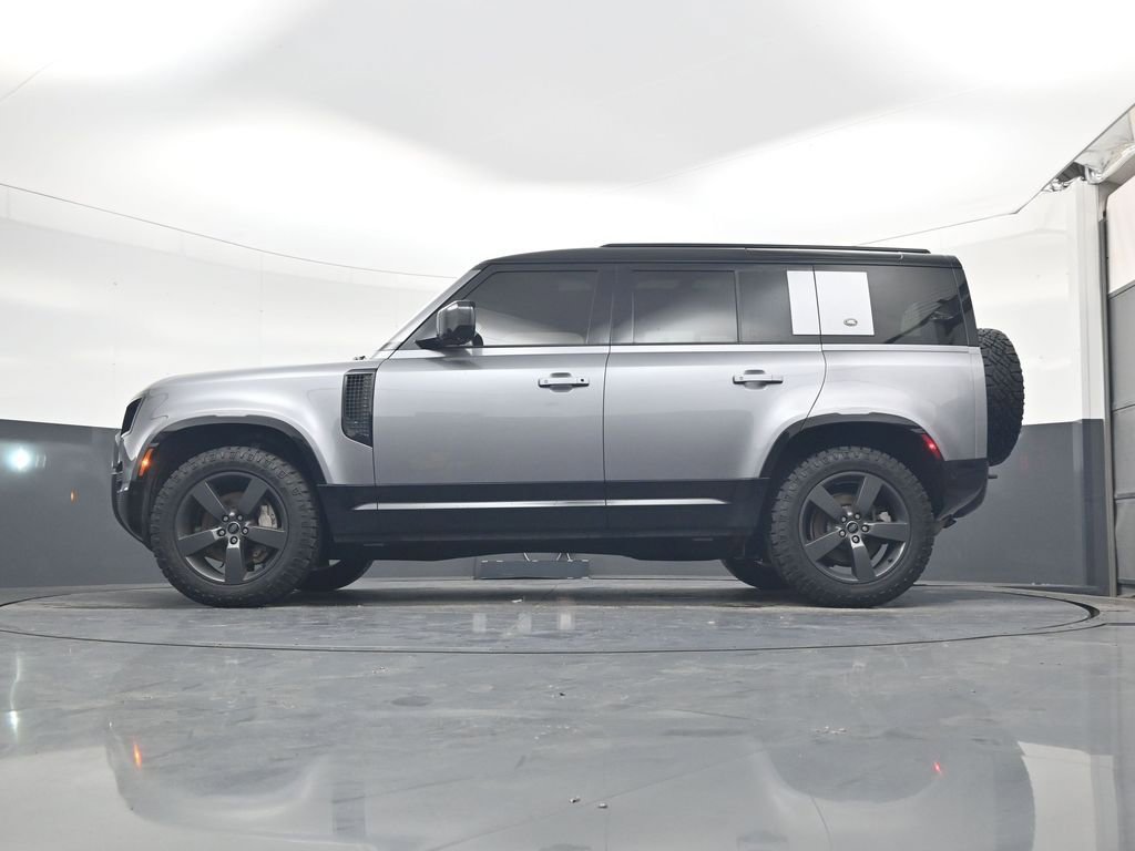 Used 2022 Land Rover Defender 110 X-Dynamic SE image 22
