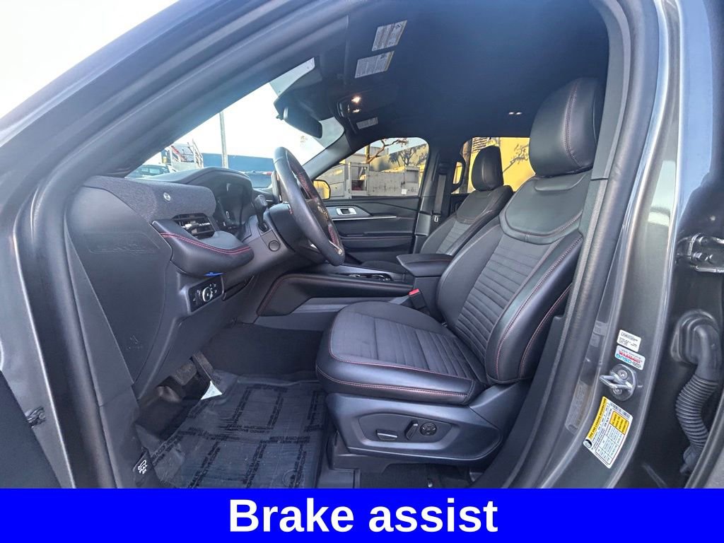 Used 2025 Ford Explorer ST-Line w/ Premium Package image 11