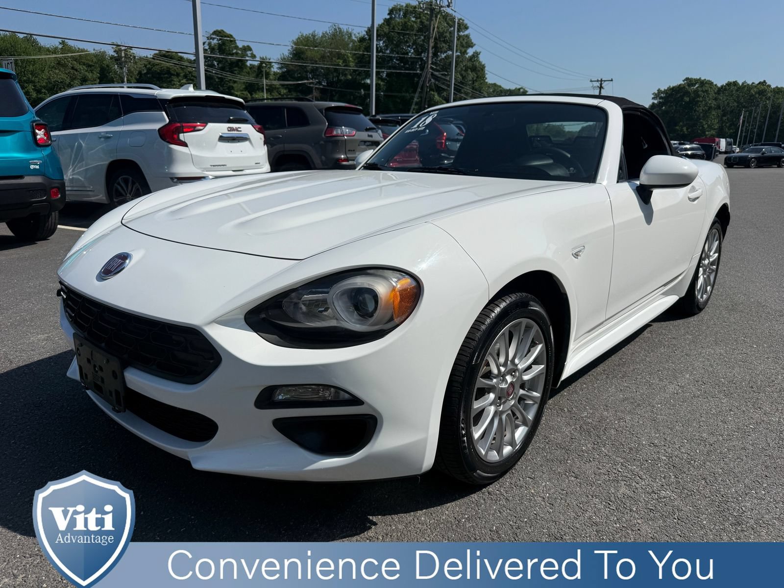 Used 2018 FIAT 124 Spider Classica RWD image 2