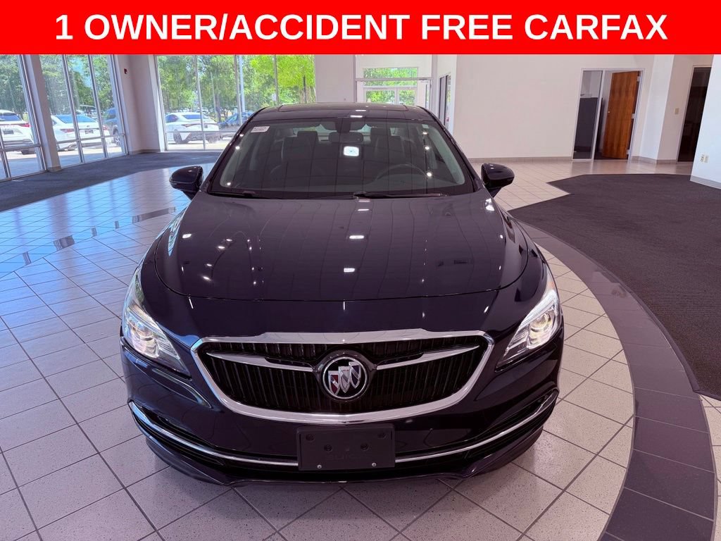 Used 2017 Buick LaCrosse Essence FWD image 2