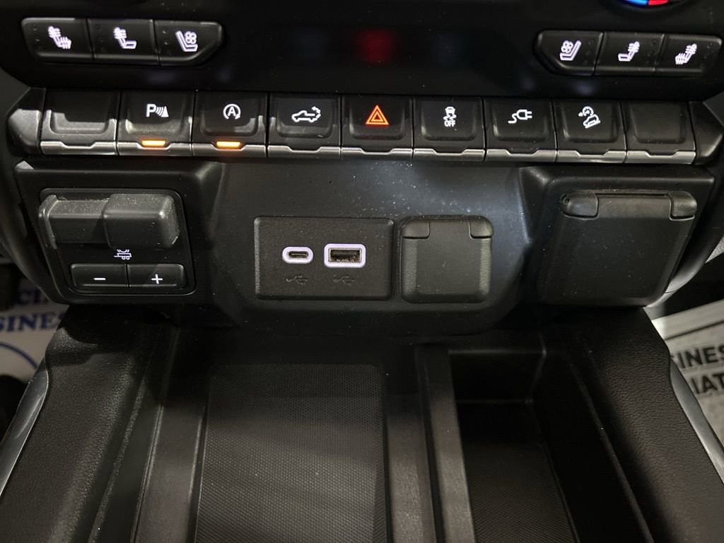 Used 2019 Chevrolet Silverado 1500 High Country w/ Z71 Off-Road Package AWD/4WD image 38