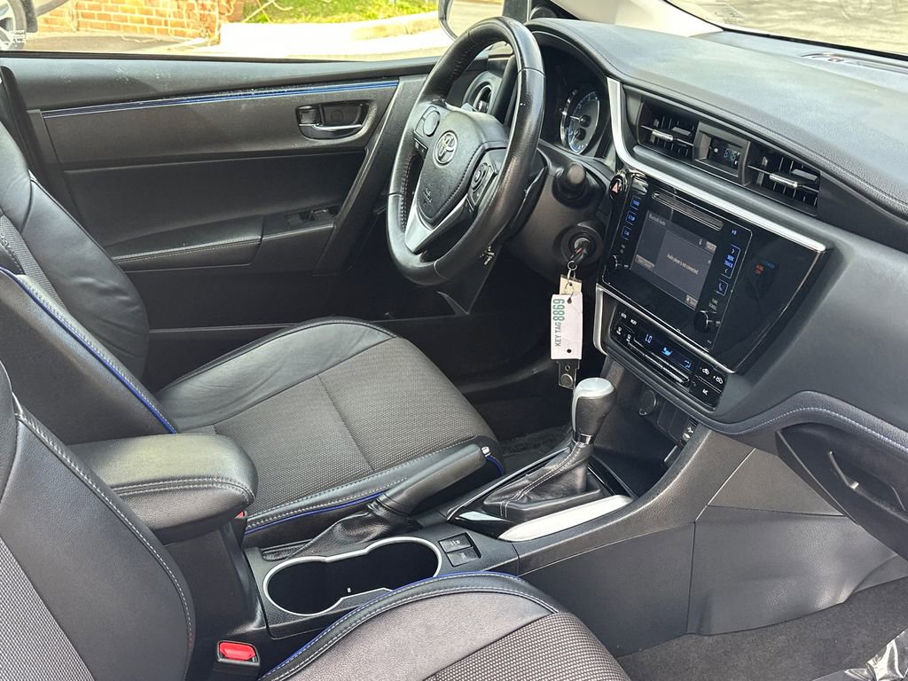 Used 2018 Toyota Corolla SE image 7