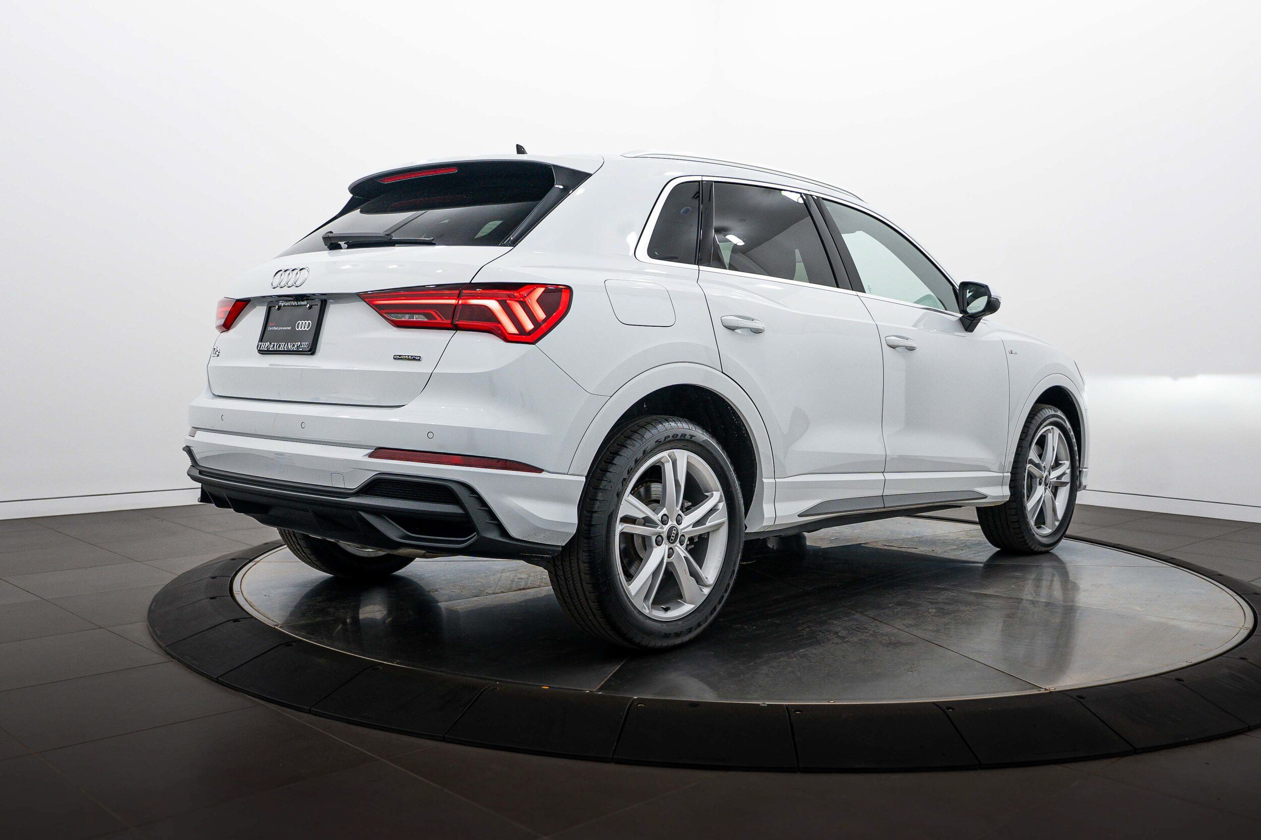 Certified 2024 Audi Q3 2.0T Premium Plus w/ Premium Plus Package AWD/4WD image 4