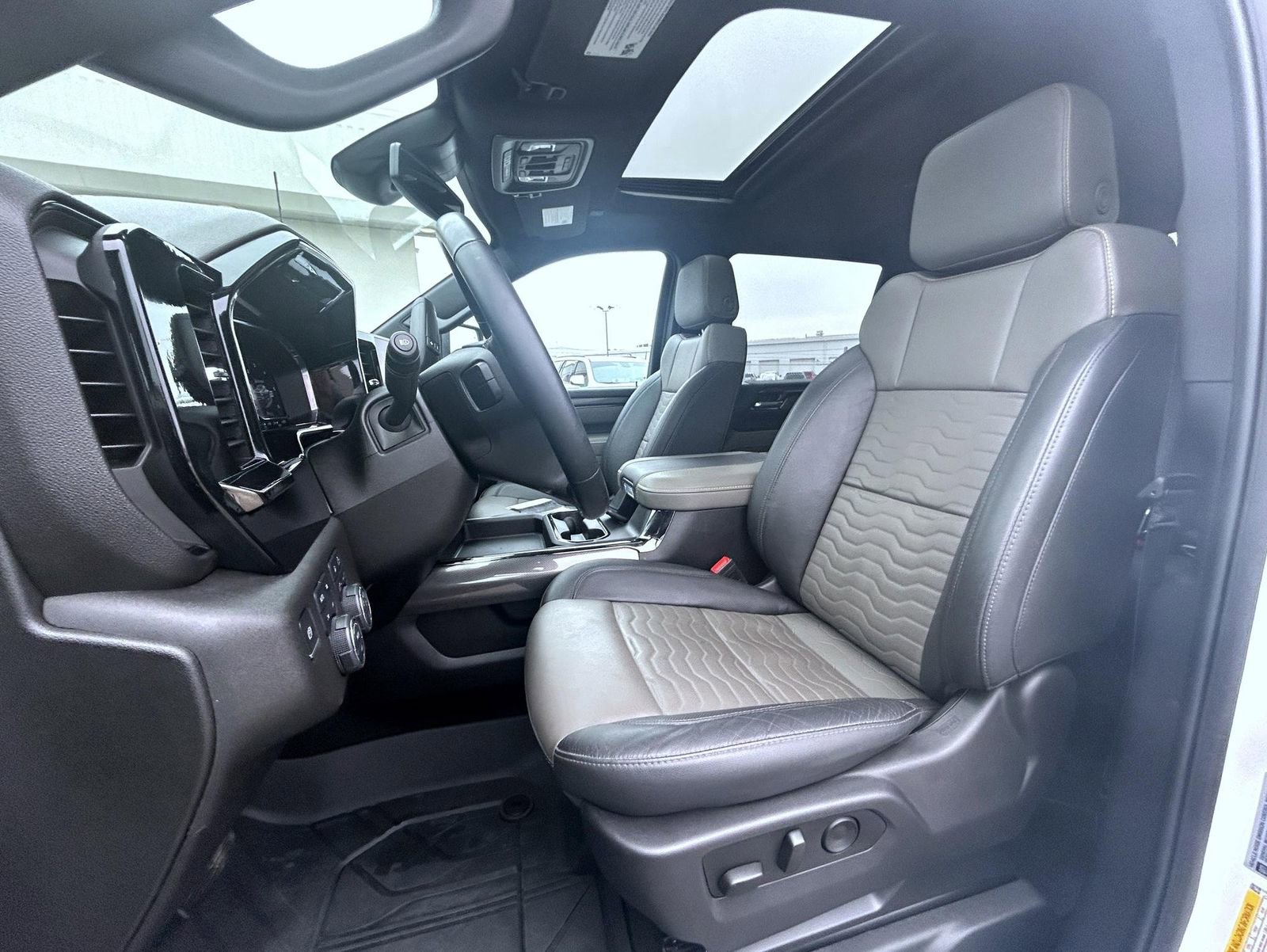 Certified 2025 Chevrolet Silverado 2500 ZR2 w/ LPO, Dark Essentials Package image 10