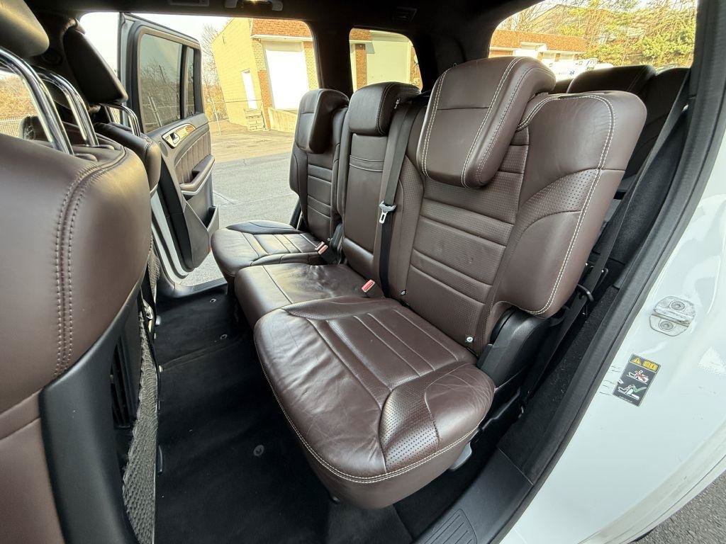 Used 2015 Mercedes-Benz GL 63 AMG 4MATIC image 20