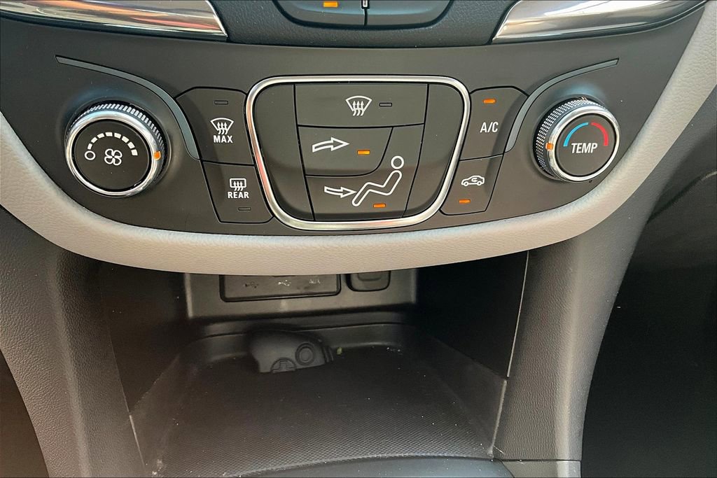 Used 2023 Chevrolet Equinox LT image 15