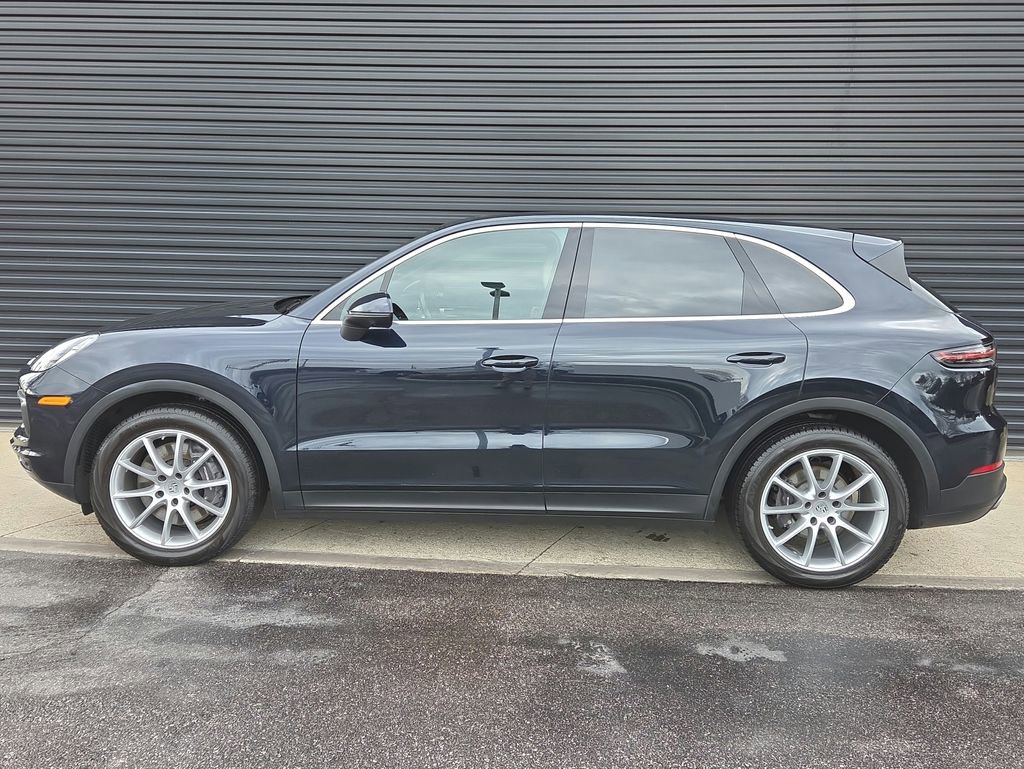 Certified 2022 Porsche Cayenne image 2