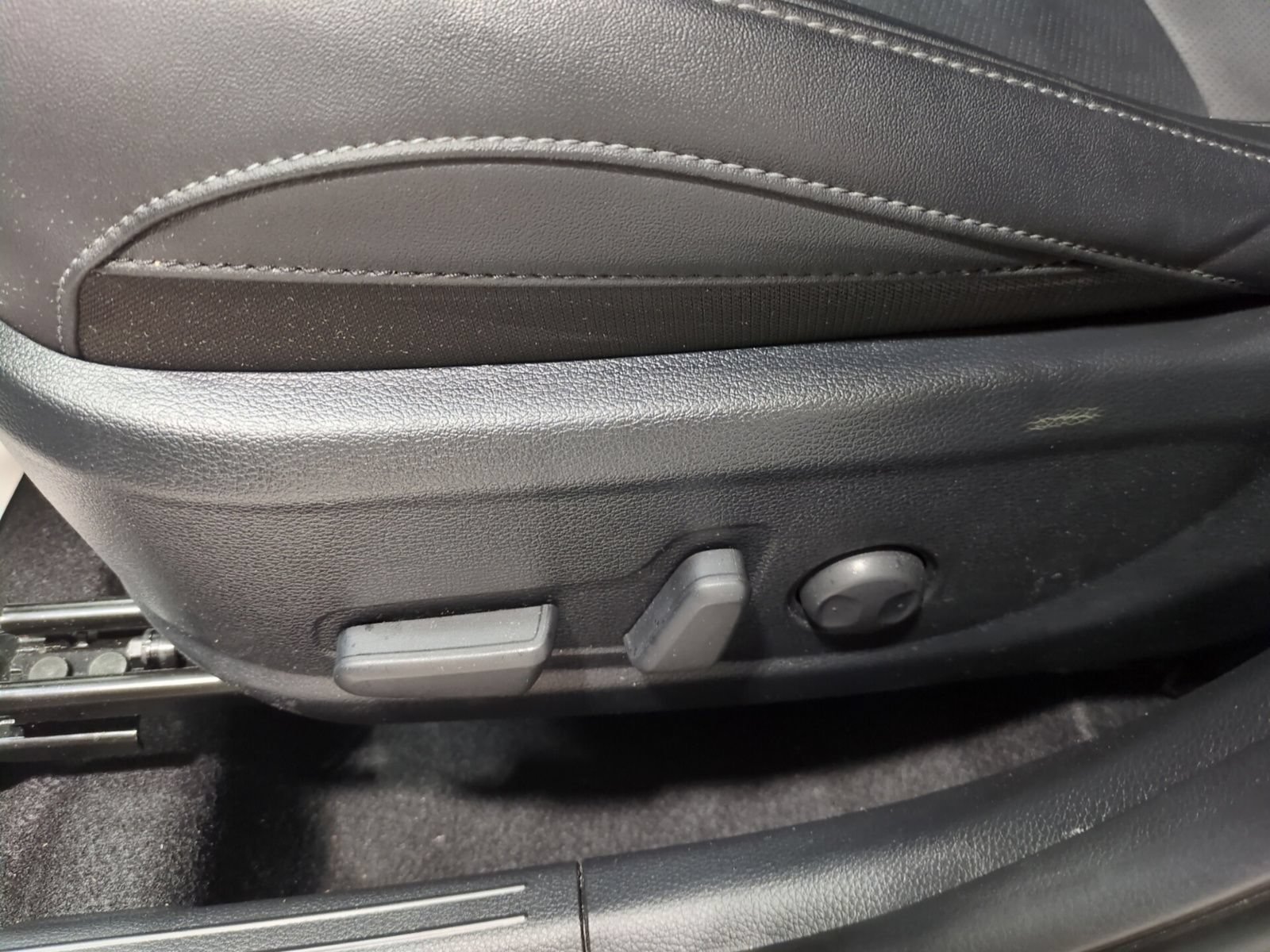 Certified 2024 Kia Seltos EX FWD image 16