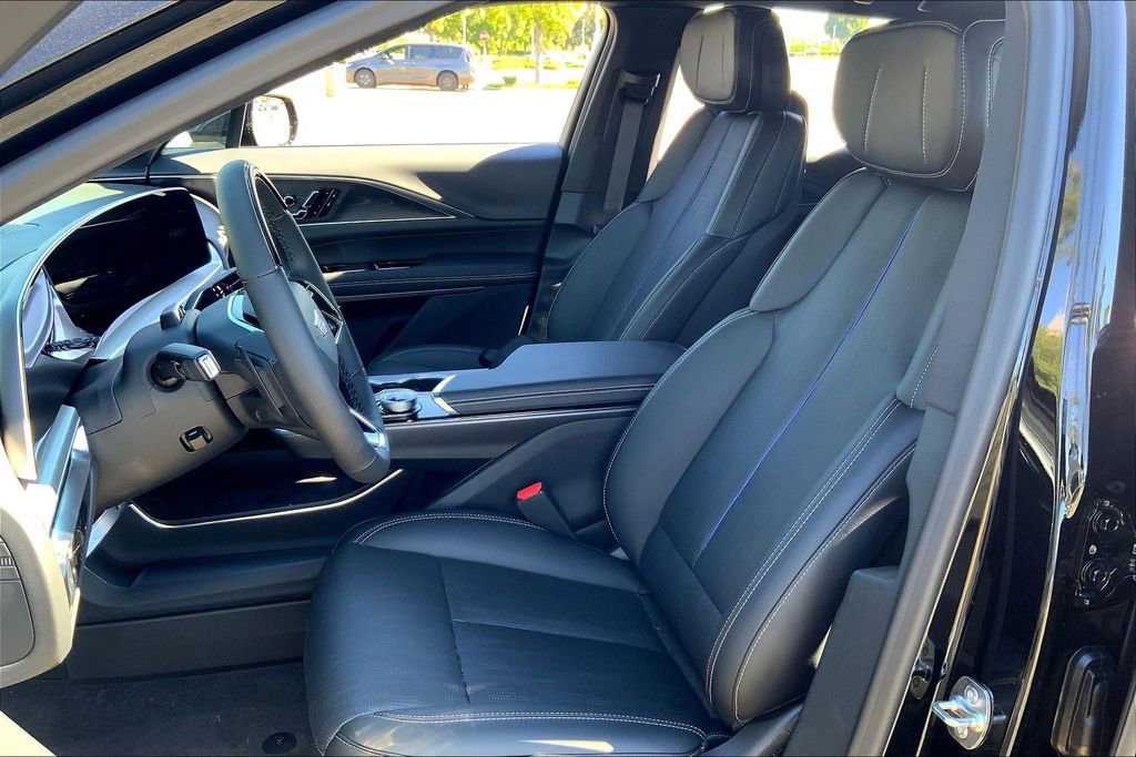 New 2026 Cadillac Lyriq Luxury image 12